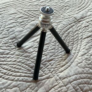 Sima ST-10T Black and Silver Tripod